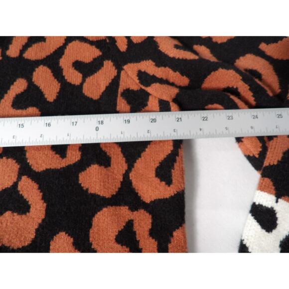 Skies Are Blue Sweater Womens Large Leopard Cheetah Knit Turtle Neck - Picture 11 of 12